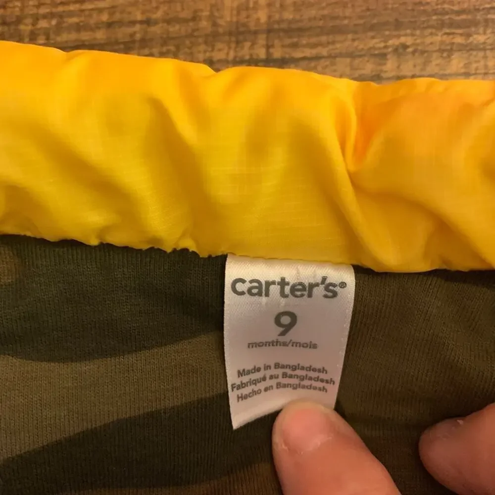 CARTER’S Boy’s Yellow/Lining Green Camo Puffer Vest / Size/ 9 Months